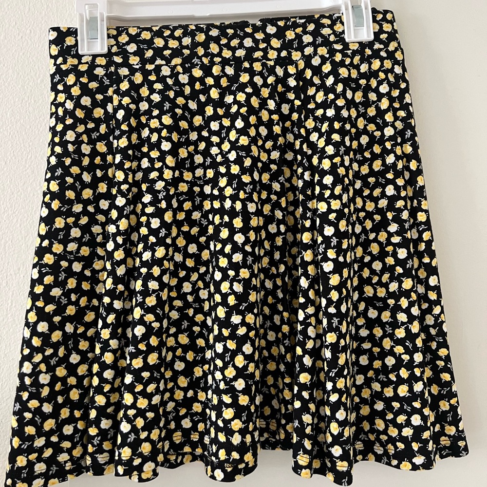 Divided by H&M mini skirt size small
